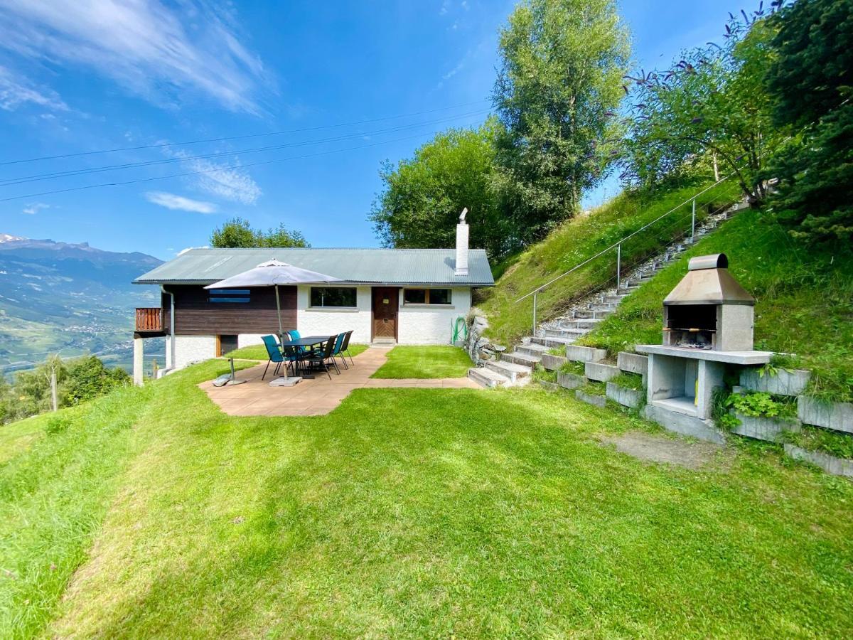 Eco Lodge With Jacuzzi And View In The Swiss Alps Grône Eksteriør billede