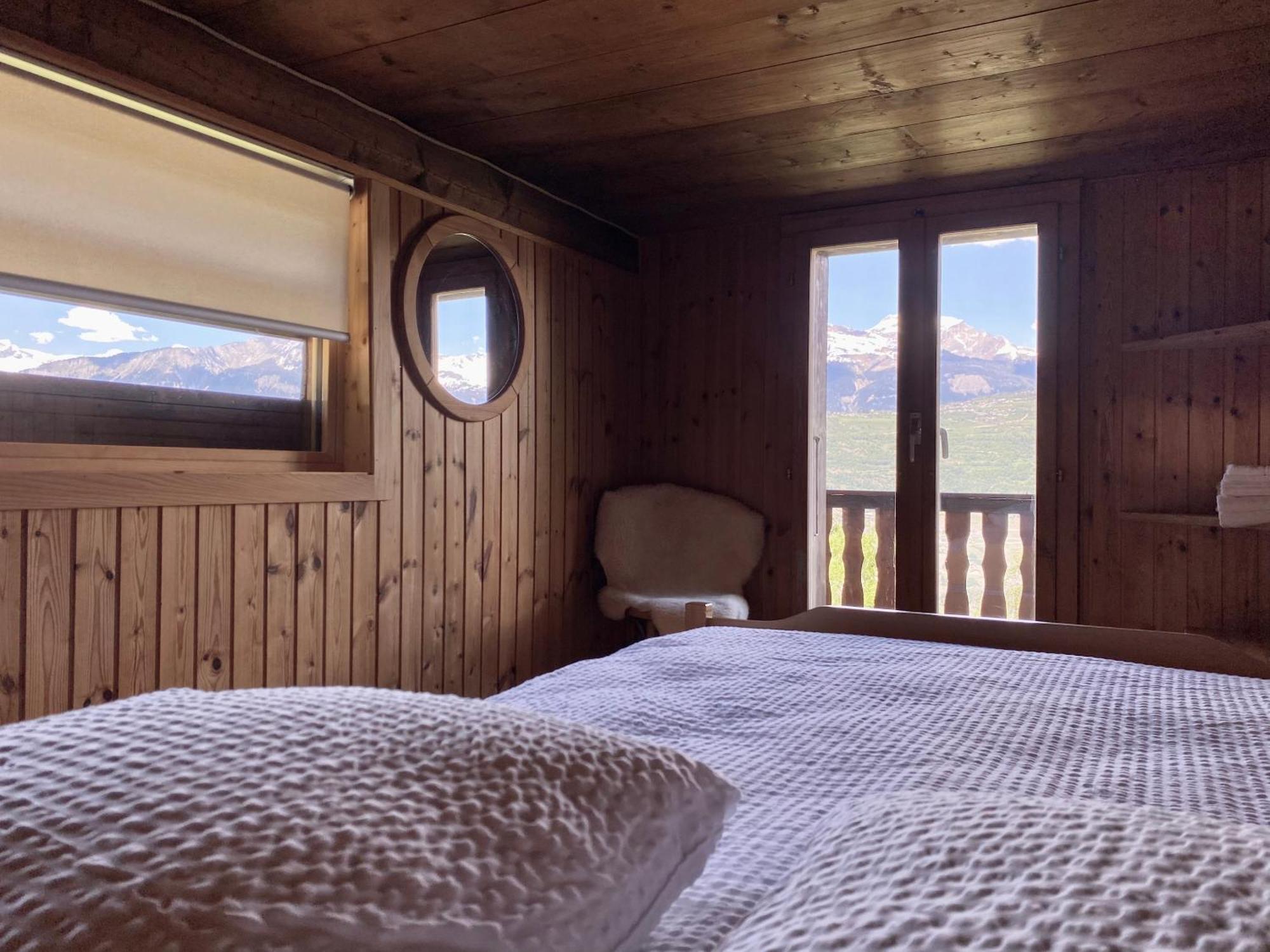 Eco Lodge With Jacuzzi And View In The Swiss Alps Grône Eksteriør billede